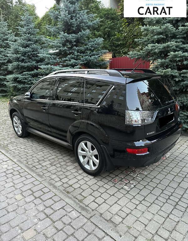 Mitsubishi Outlander 2011