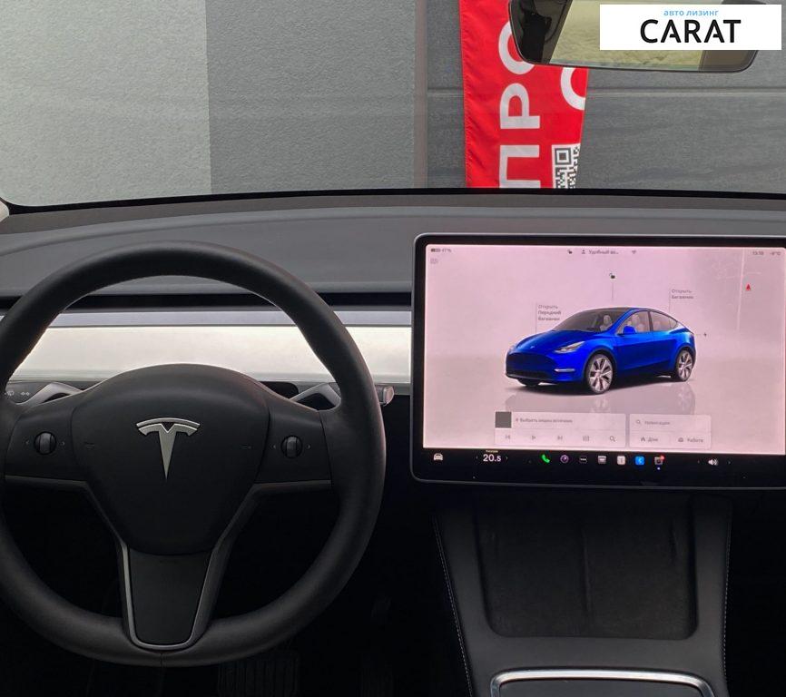 Tesla Model Y 2024