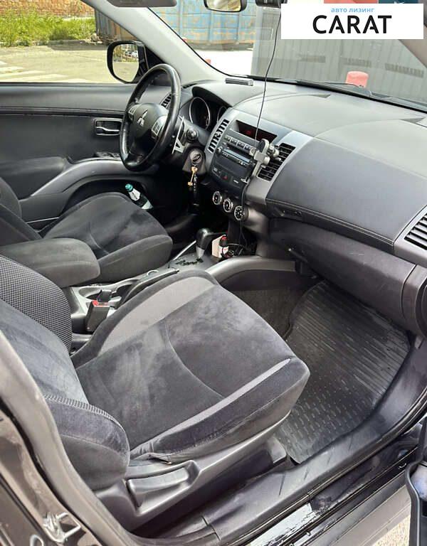 Mitsubishi Outlander 2011