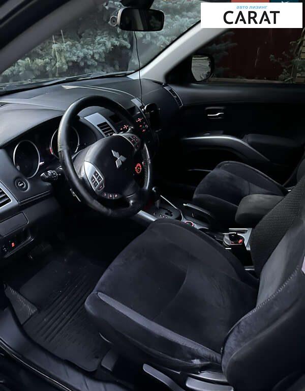 Mitsubishi Outlander 2011