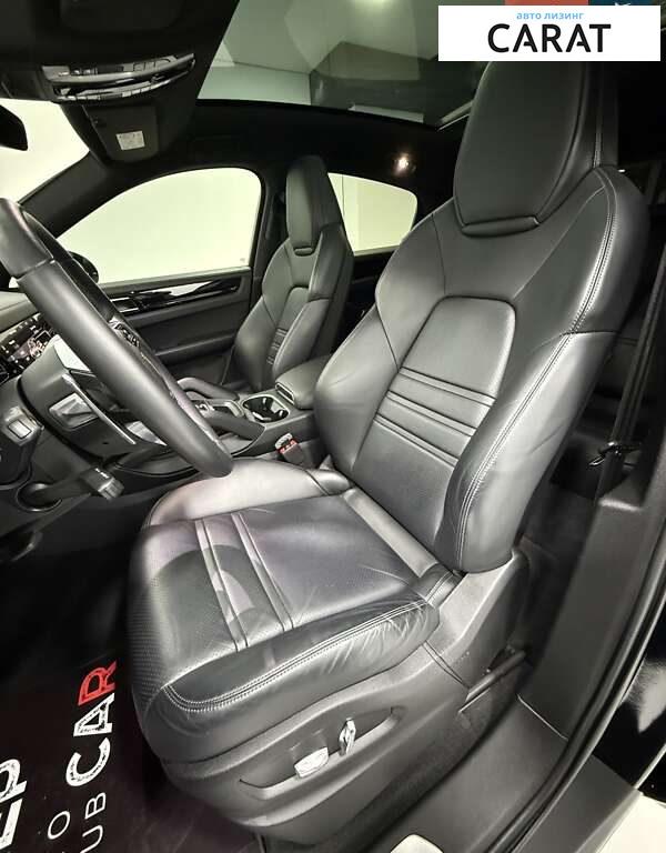 Porsche Cayenne 2021