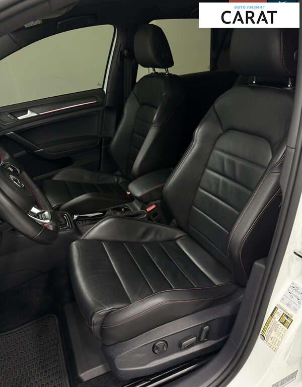 Volkswagen Golf GTI 2021