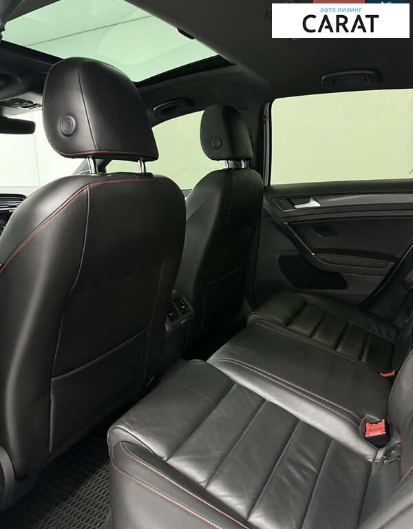 Volkswagen Golf GTI 2021