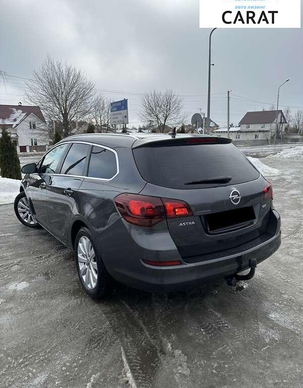 Opel Astra 2012
