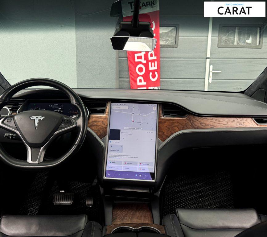 Tesla Model X 2020
