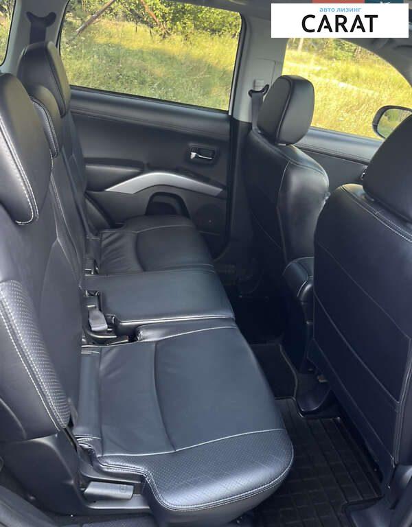 Mitsubishi Outlander 2011