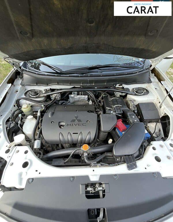 Mitsubishi Outlander 2011