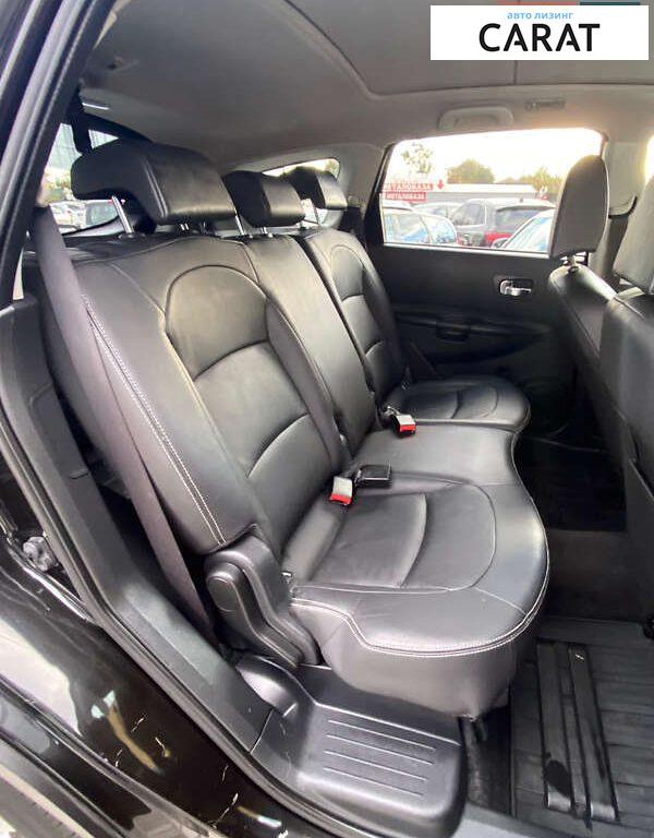 Nissan Qashqai+2 2010