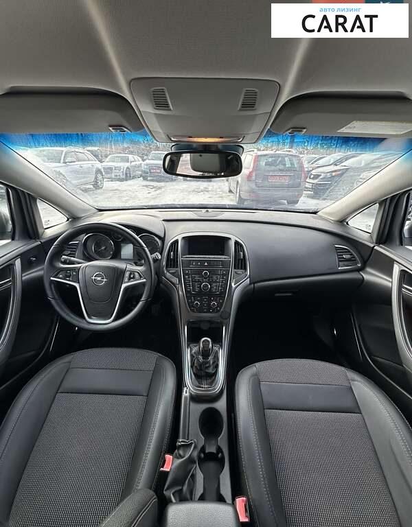 Opel Astra 2012
