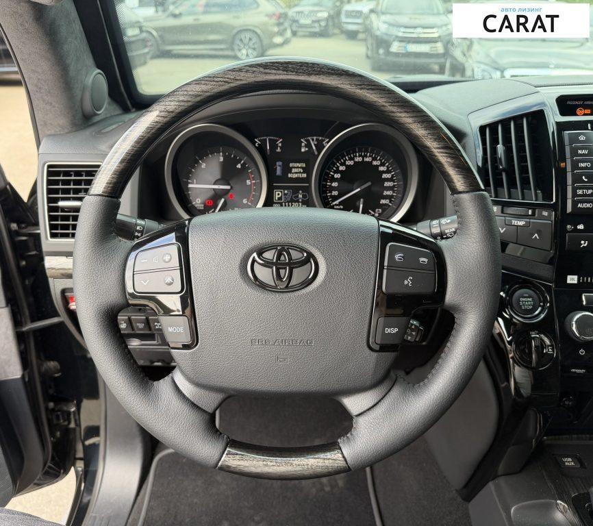 Toyota Land Cruiser 2012