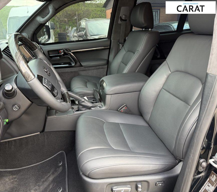 Toyota Land Cruiser 2012