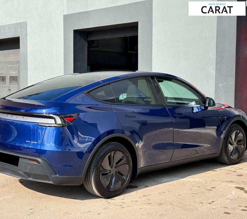 Tesla Model Y 2025