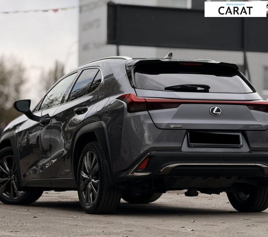 Lexus UX 2019