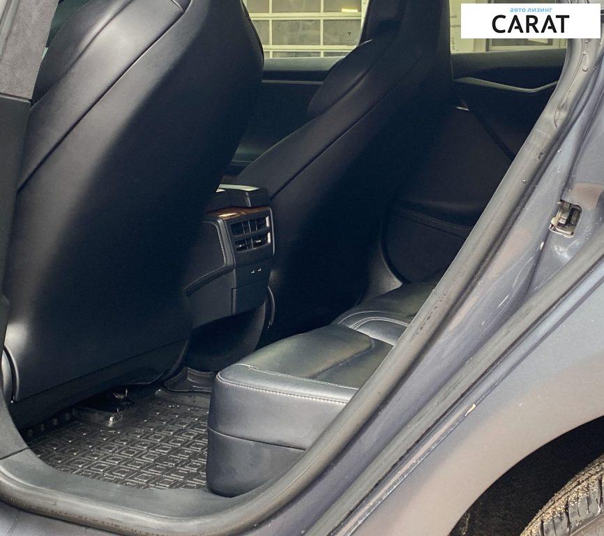 Tesla Model S 2019