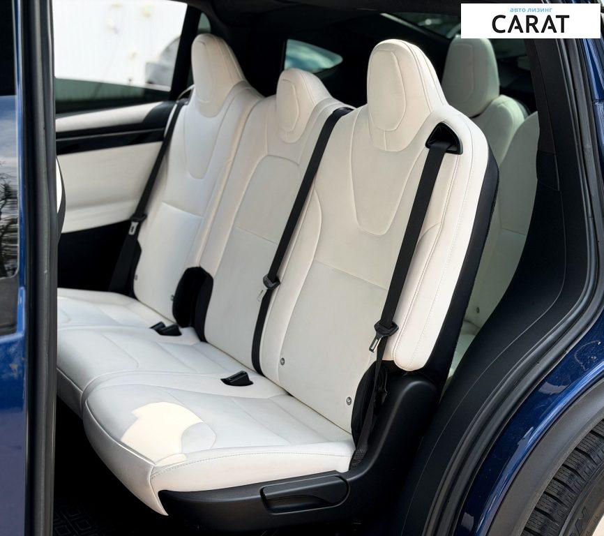 Tesla Model X 2019