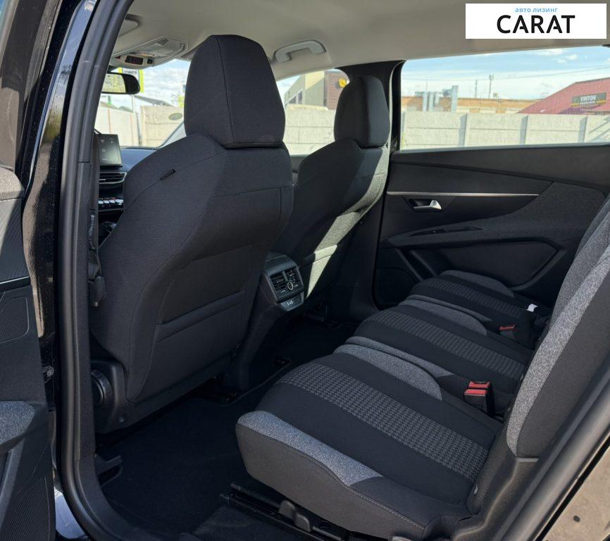 Peugeot 5008 2021