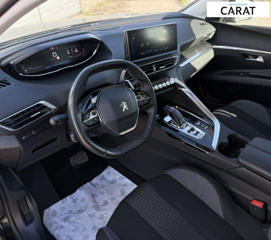 Peugeot 5008 2021