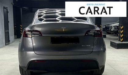 Tesla Model Y 2025