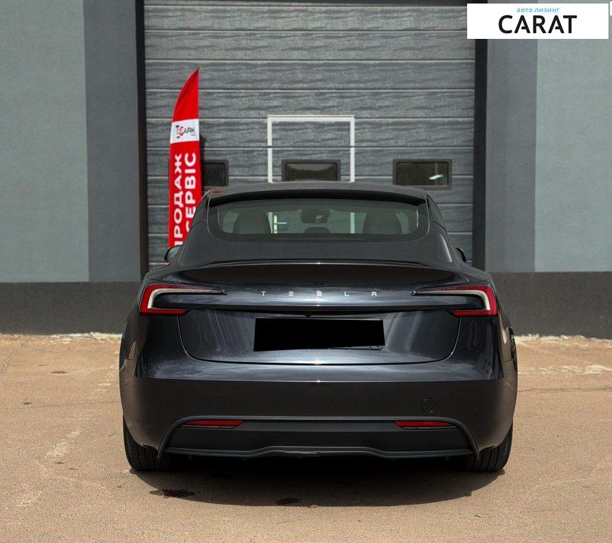 Tesla Model 3 2024