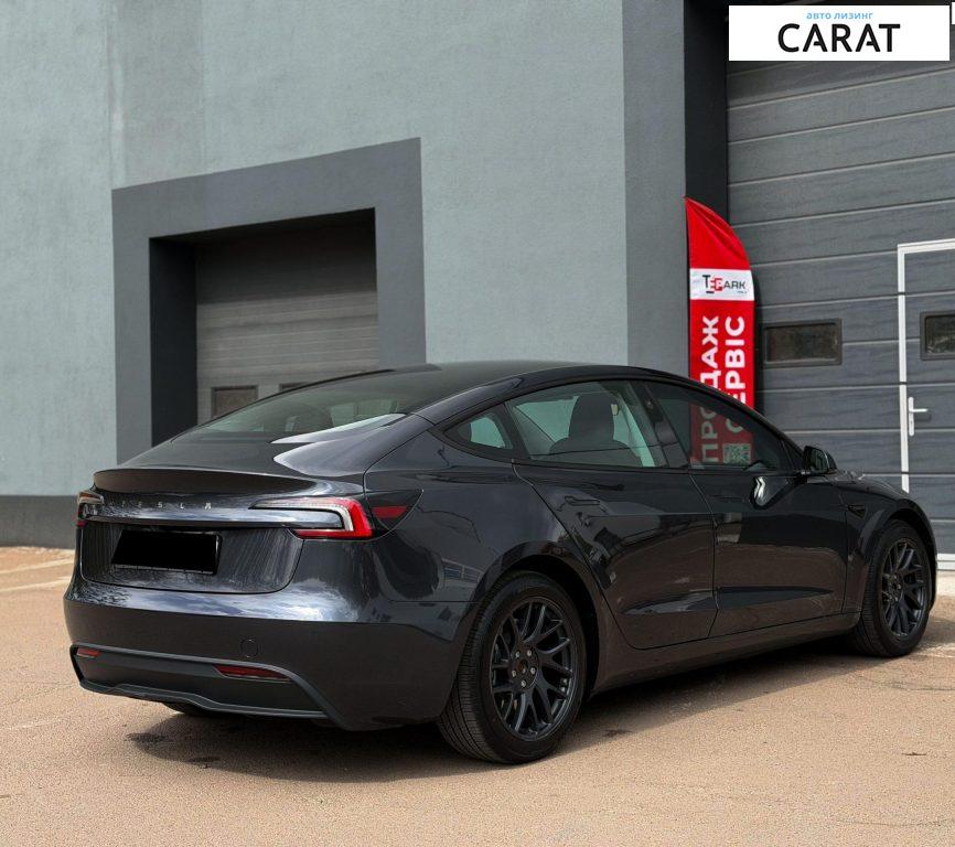 Tesla Model 3 2024