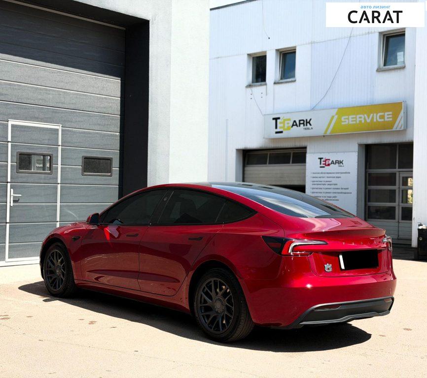 Tesla Model 3 2024