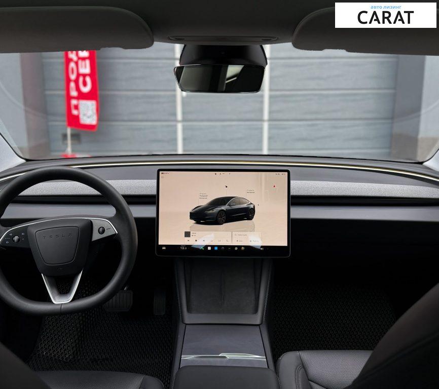 Tesla Model 3 2024