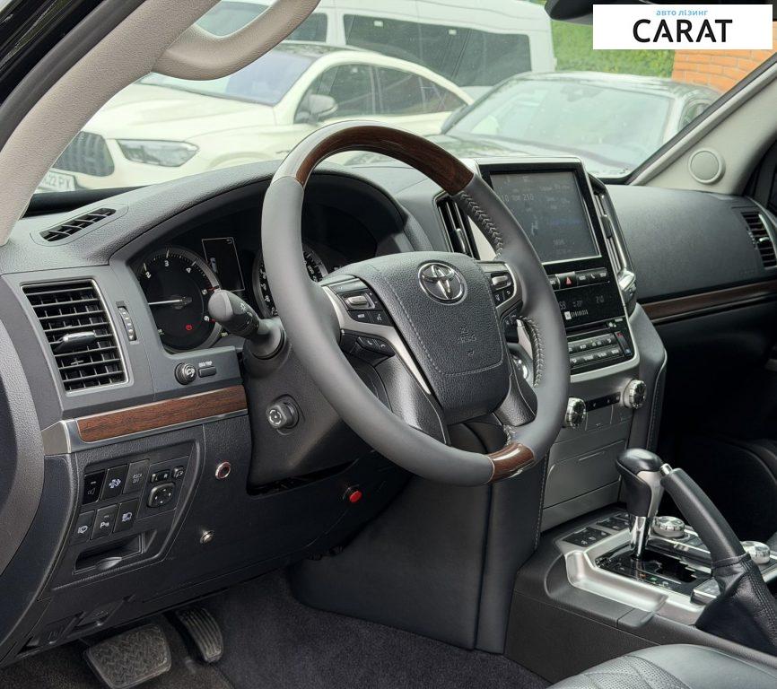 Toyota Land Cruiser 200 2017