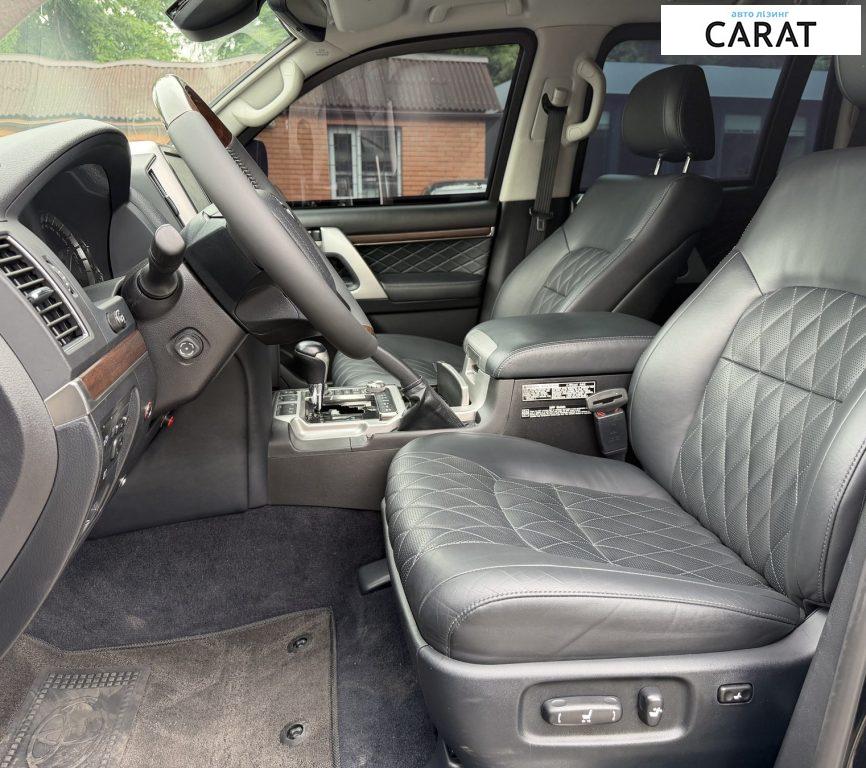 Toyota Land Cruiser 200 2017