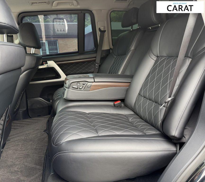 Toyota Land Cruiser 200 2017