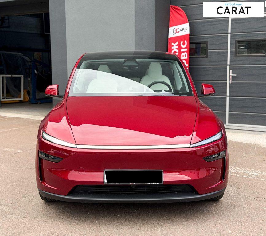 Tesla Model Y 2025
