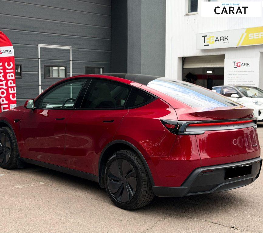 Tesla Model Y 2025