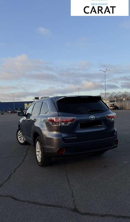Toyota Highlander 2015