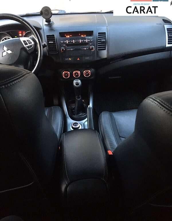 Mitsubishi Outlander 2010