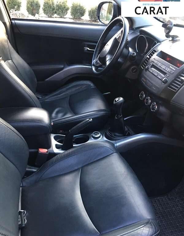Mitsubishi Outlander 2010