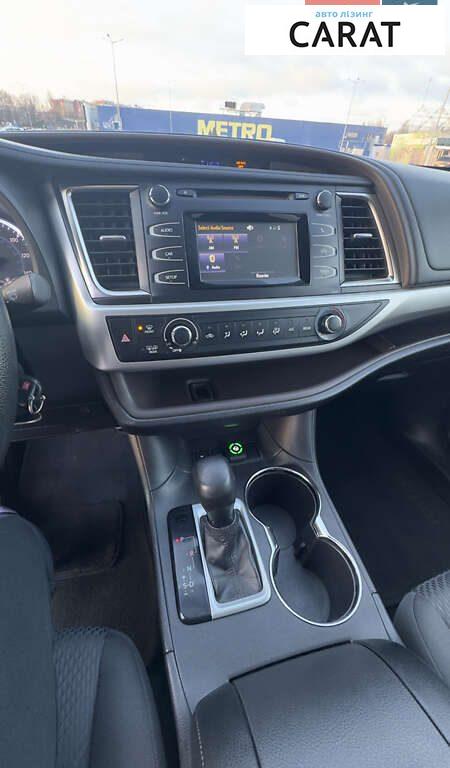Toyota Highlander 2015