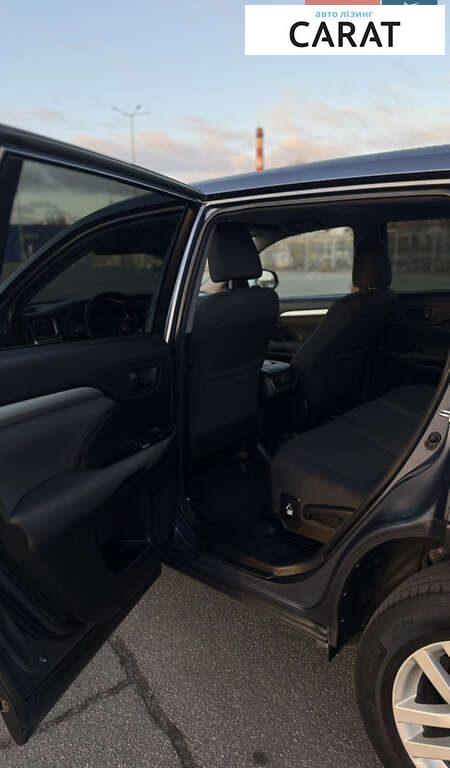 Toyota Highlander 2015
