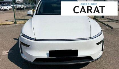 Tesla Model Y 2025
