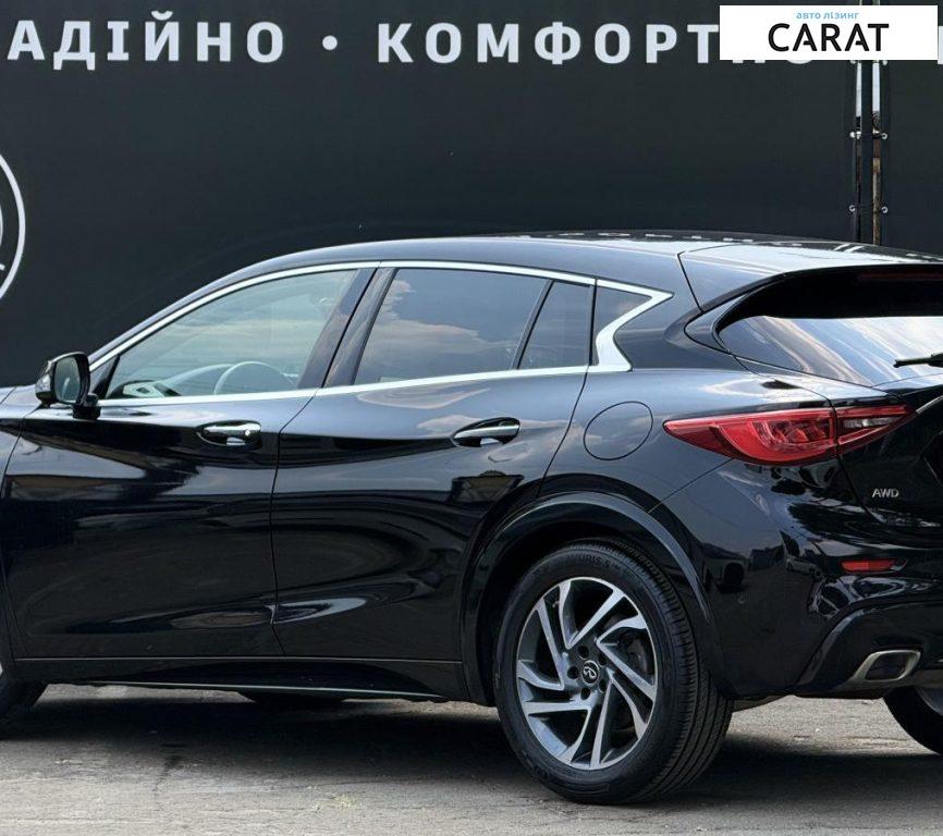 Infiniti Q30 2017