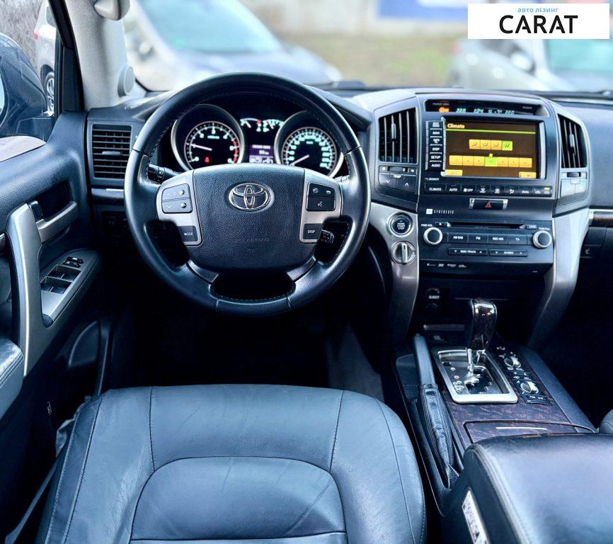 Toyota Land Cruiser 2010