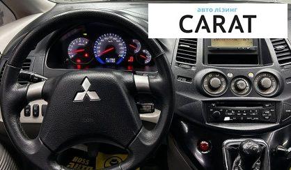 Mitsubishi Grandis 2006