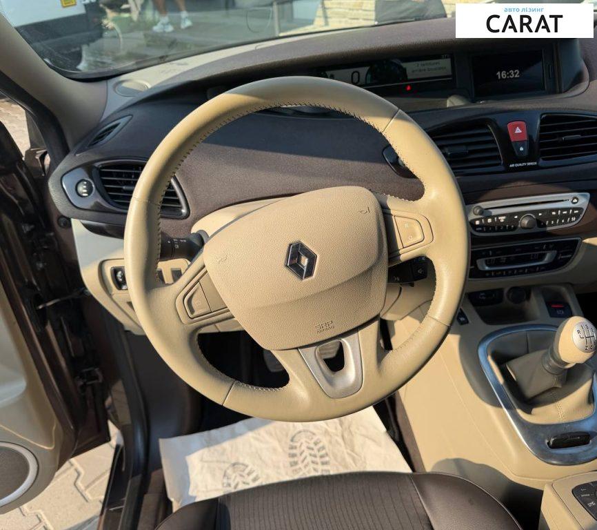 Renault Grand Scenic 2011