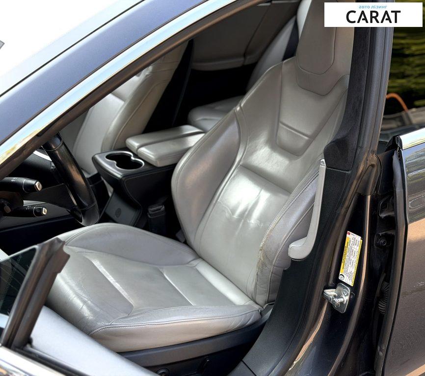 Tesla Model S 2015