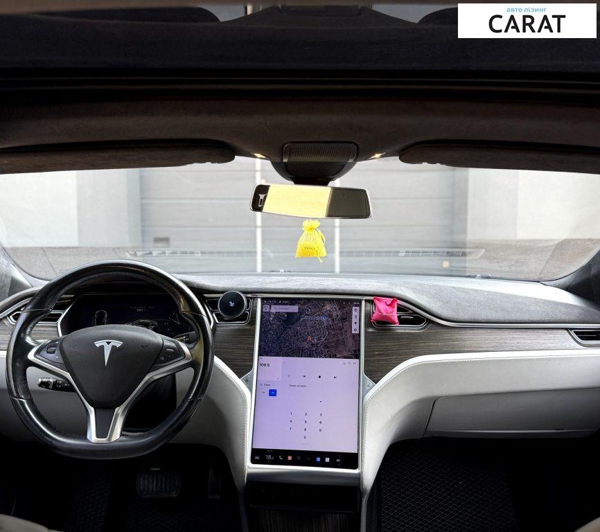 Tesla Model S 2015