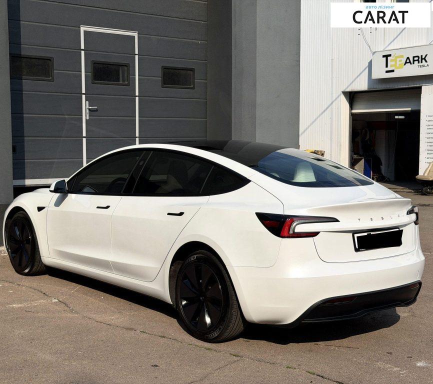 Tesla Model 3 2024