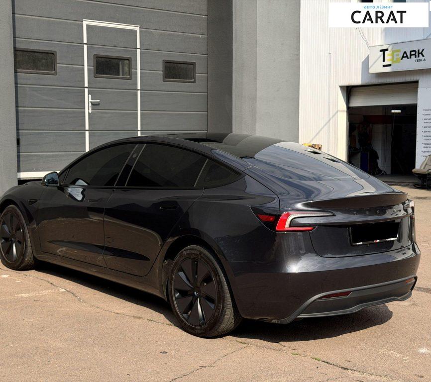 Tesla Model 3 2024