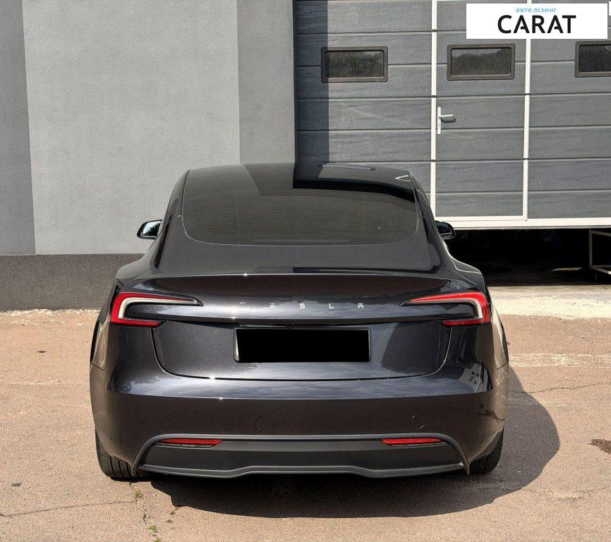 Tesla Model 3 2024