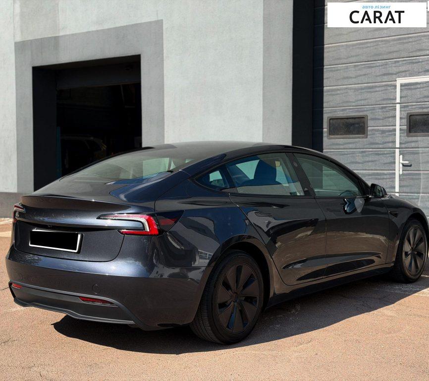 Tesla Model 3 2024