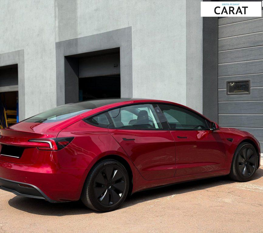 Tesla Model 3 2024