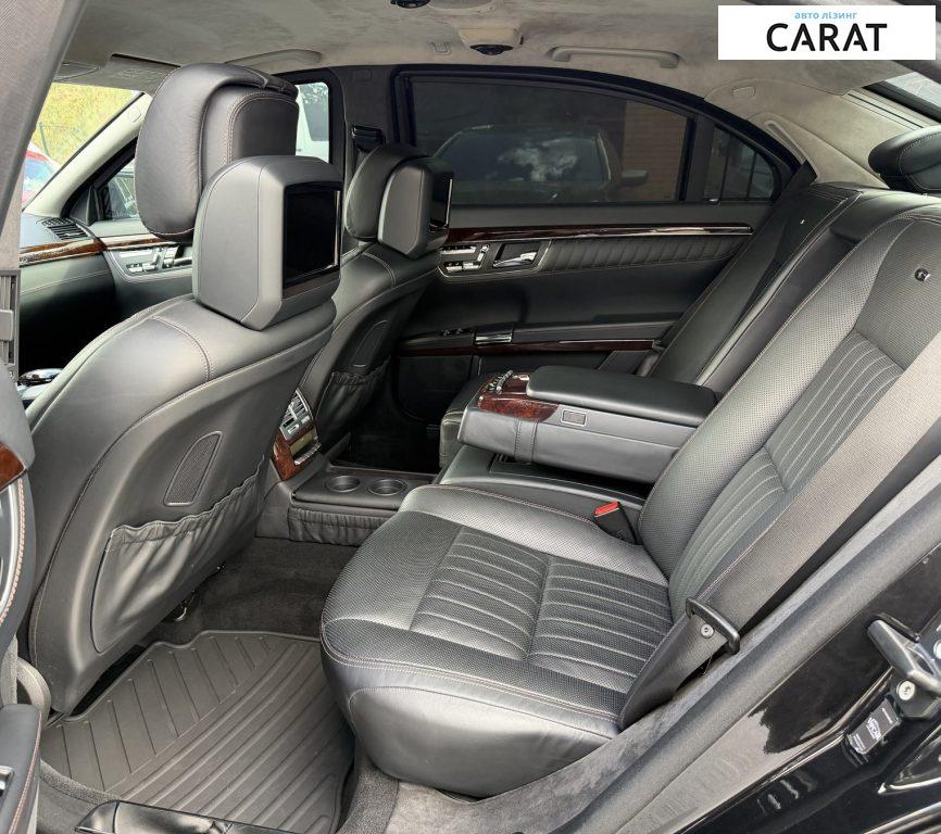 Mercedes-Benz S-Class 2012