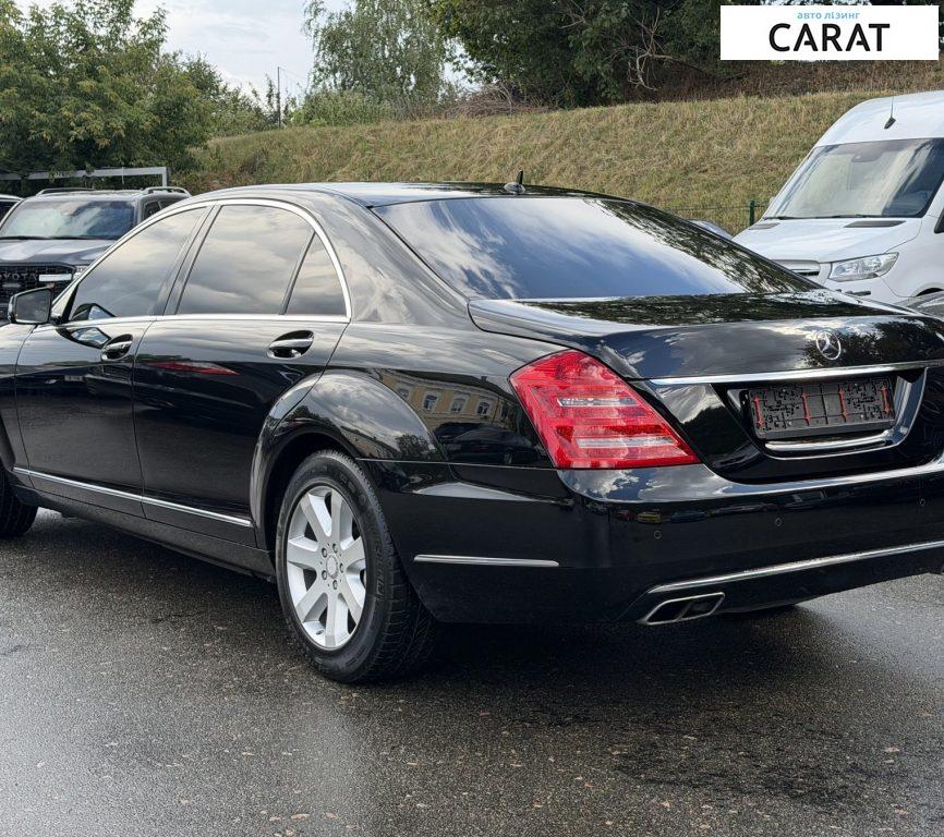 Mercedes-Benz S-Class 2012
